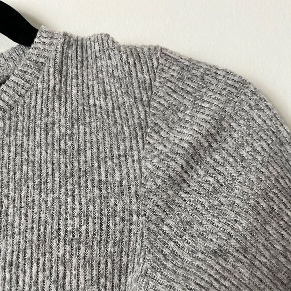Zara grey long-sleeved, crew neck sweater. Wide side ties, good condition, S - Picture 4 of 8
